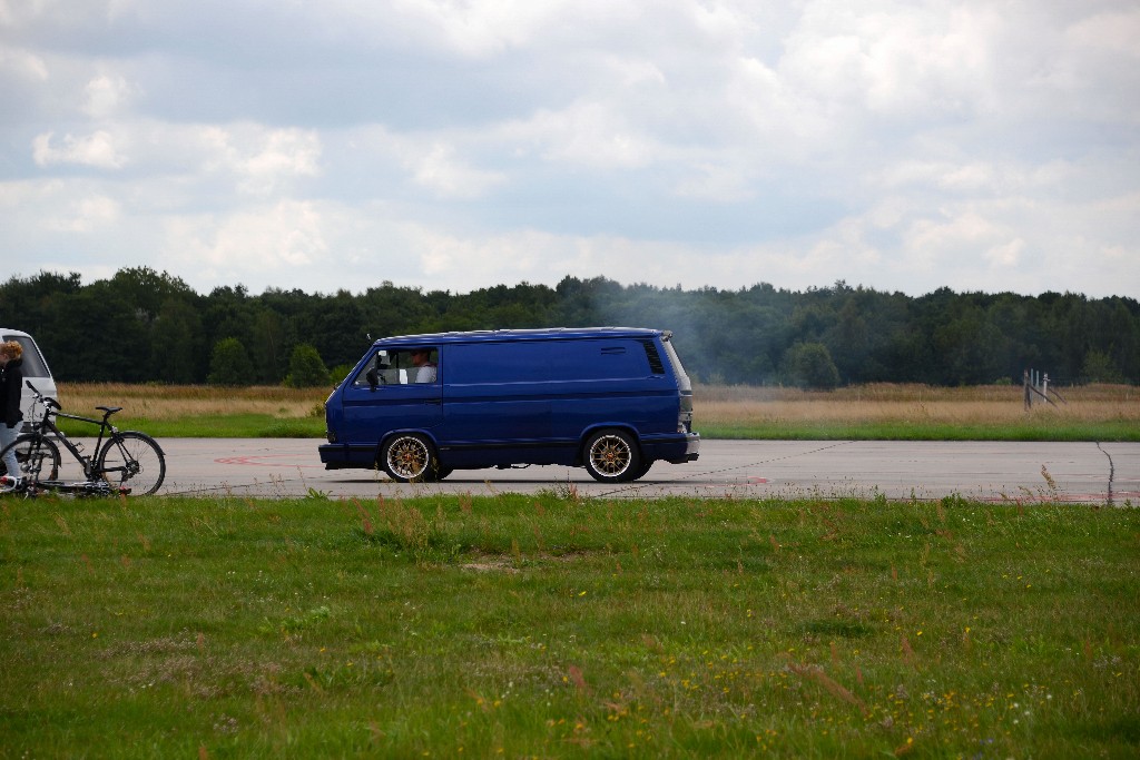 ../Images/VW Bus Festival Berlin 2014 030.jpg